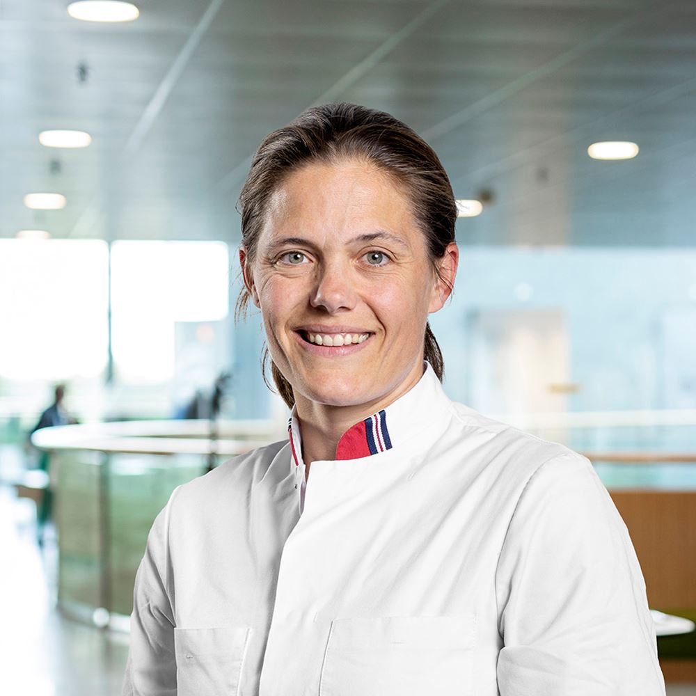 S. van den Heuvel - Anesthesioloog-pijnspecialist FIPP S. van den Heuvel - Anesthesioloog-pijnspecialist FIPP