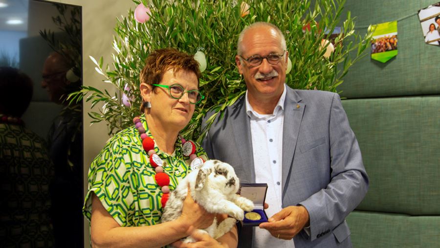 Overhandiging Penning Berry Overhandiging Penning Berry