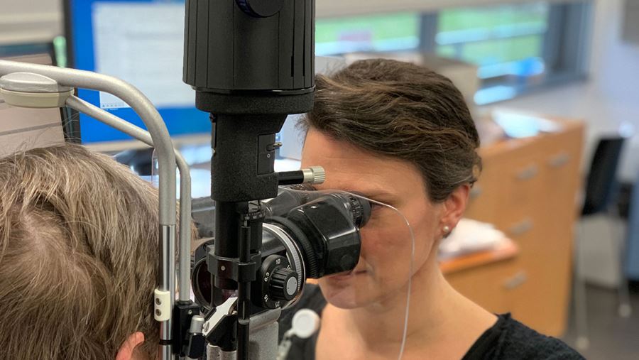 Staaronderzoek door oogarts Staaronderzoek door oogarts