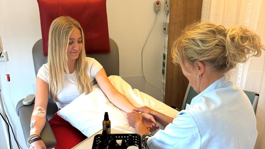 Handmassage in het Maasziekenhuis Handmassage in het Maasziekenhuis