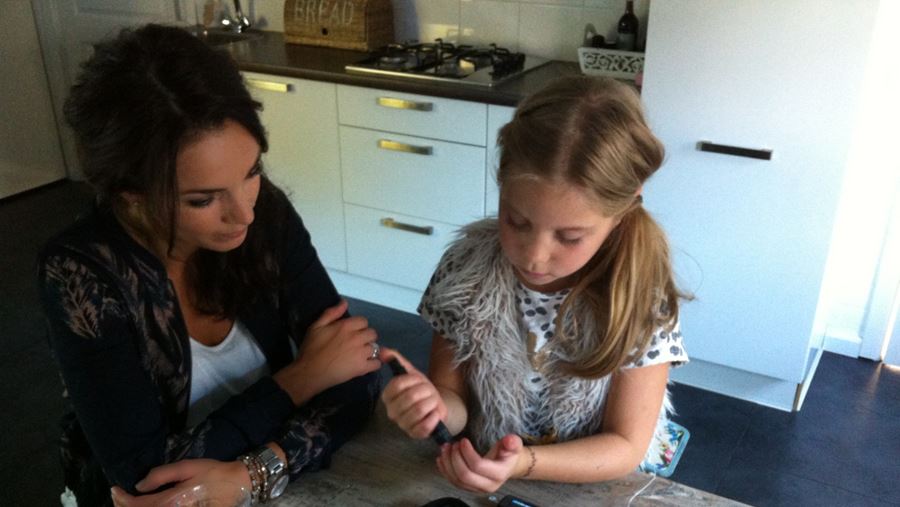 Moeder en dochter samen sterk diabetes Moeder en dochter samen sterk diabetes