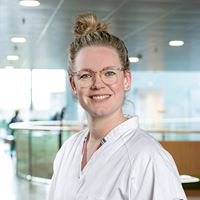 Sanne Smits, klinisch verloskundige Portret van S. Smits