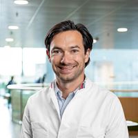 Justin Wong Chung _ oogarts Portret van J.E.R.E. Wong Chung